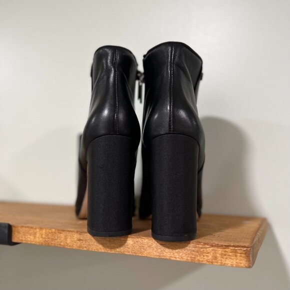 KARL LAGERFELD PARIS Lainey Boots Block-Heel Leather Booties 7M/37.5 B - Picture 5 of 13